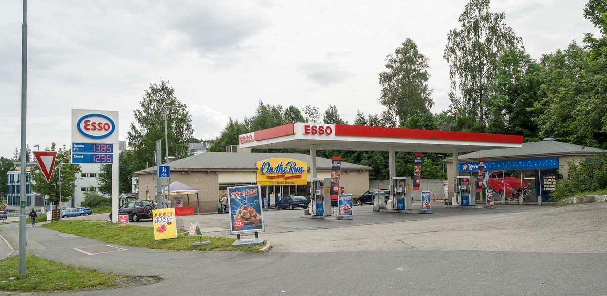 Esso bensinstasjon Drammensveien Asker