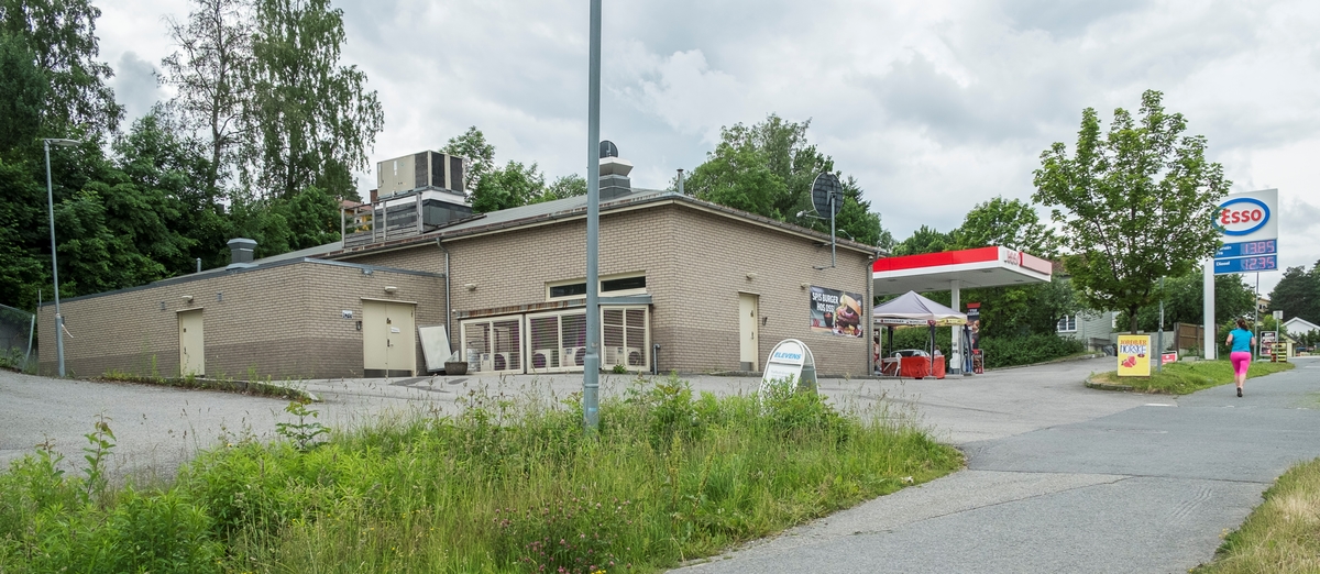 Esso bensinstasjon Drammensveien Asker