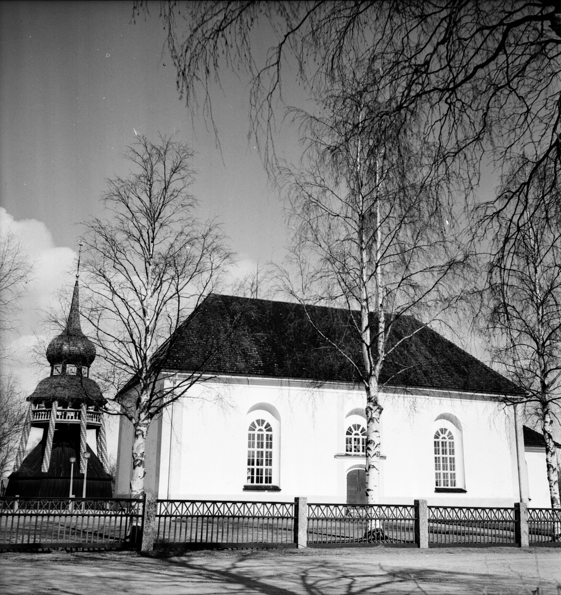 Undersvik,
Kyrkan och kantor Edlund,
Juli 1971