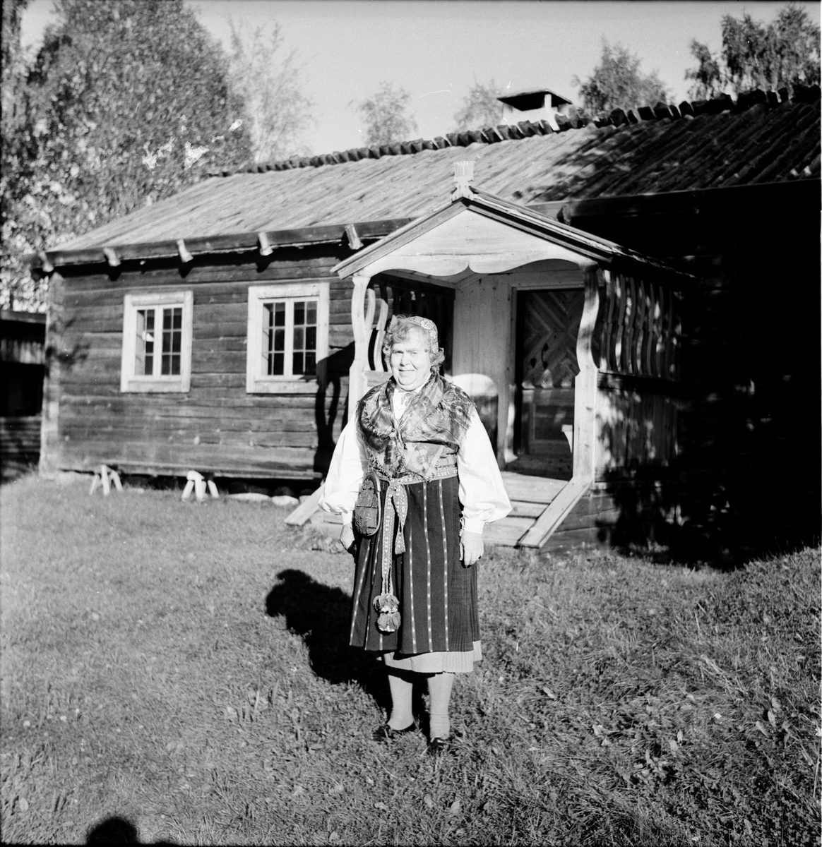 Hanzen Rut Delsbo hembygdsgård.
12/9-1966