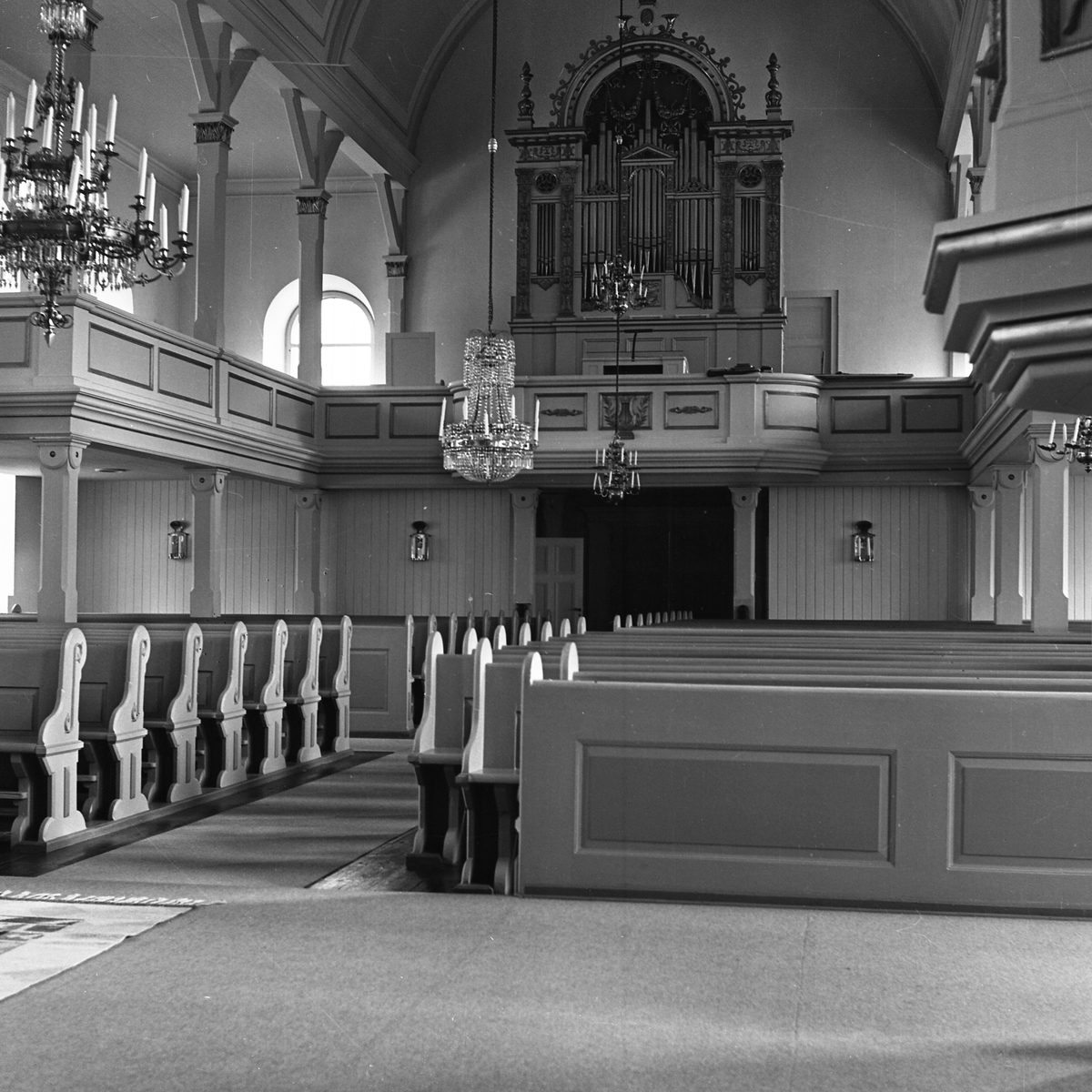 Vederslövs nya kyrka. Interiör. 19 mars 1964.