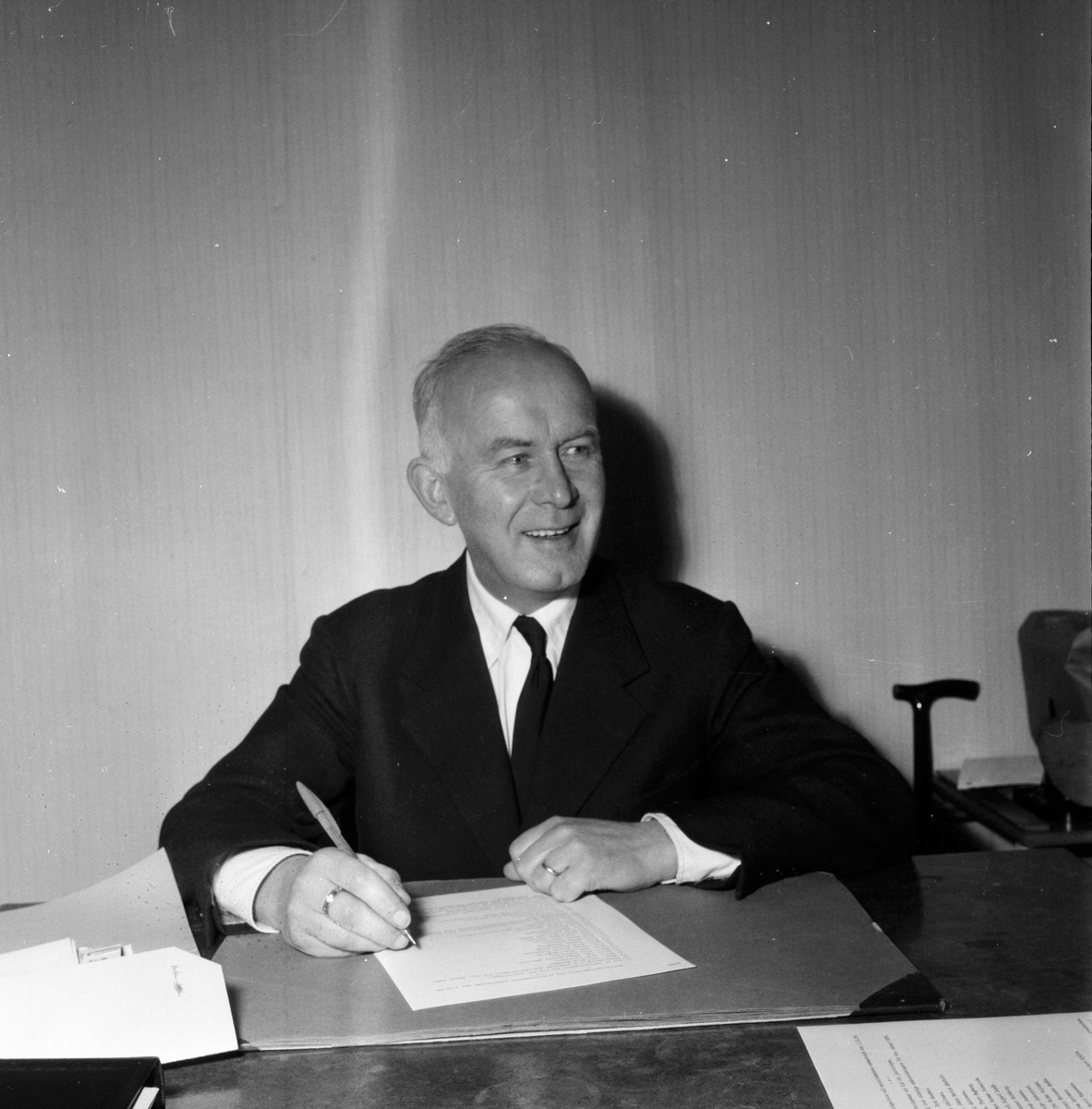 Socialvårdnämden i Bollnäs stad.
5/12 1958