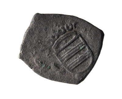 En klipping er en mynt som er klippet til og dermed ikke er rund, her med Christian IIs våpenskjold på.