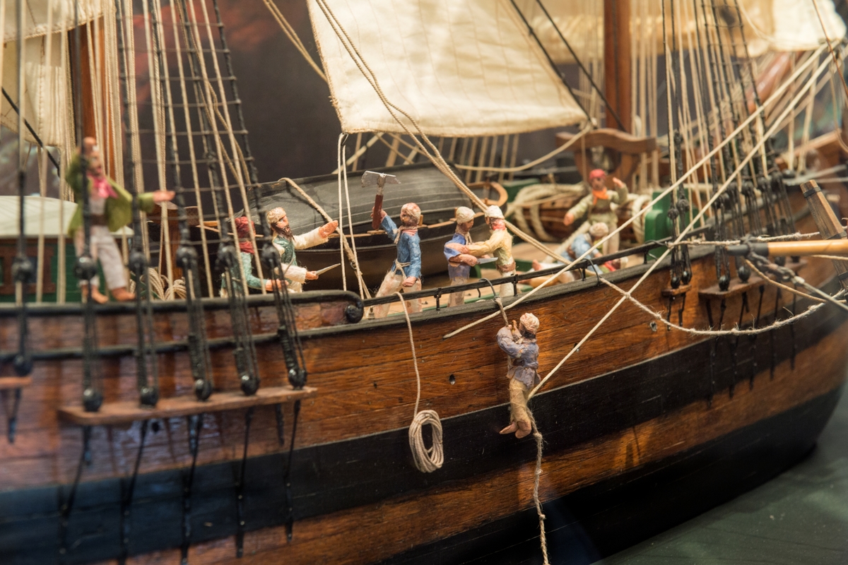 Piratmodeller i utställningen Shipping och Shopping.