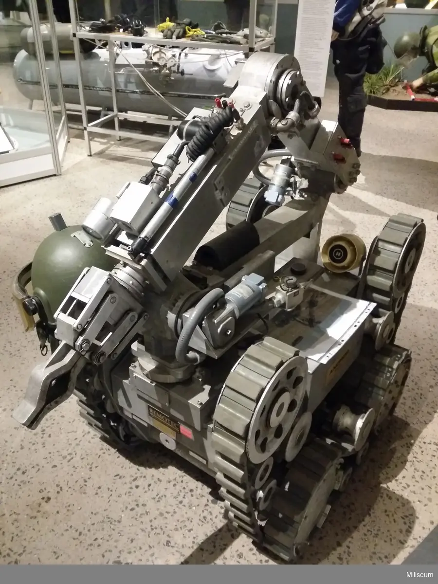 Ammunitionsröjningsrobot 1B.