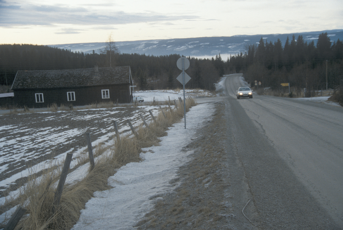 Lillehammer, Øvre Ålsbygda, Nordsetervegen skal utbygges, Skytterhuset og Sjøsetervegen til venstre, mot sør-vest