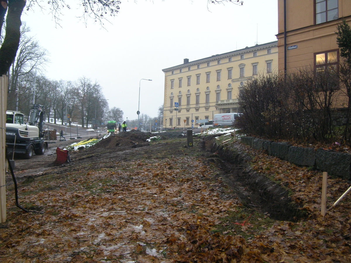 Arkeologisk schaktningsövervakning och antikvarisk medverkan, nedgrävningen A, Slottsbacken och Odinslund, Uppsala 2015-2017