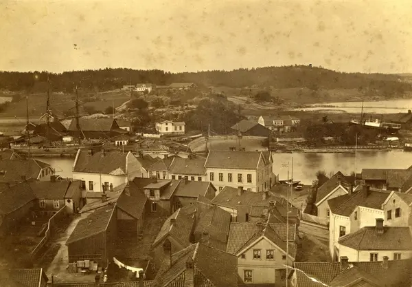 Fredrikstad, Fra Vestsiden Mot Kråkerøy, På Kråkerøy-siden: Aasgaard I ...