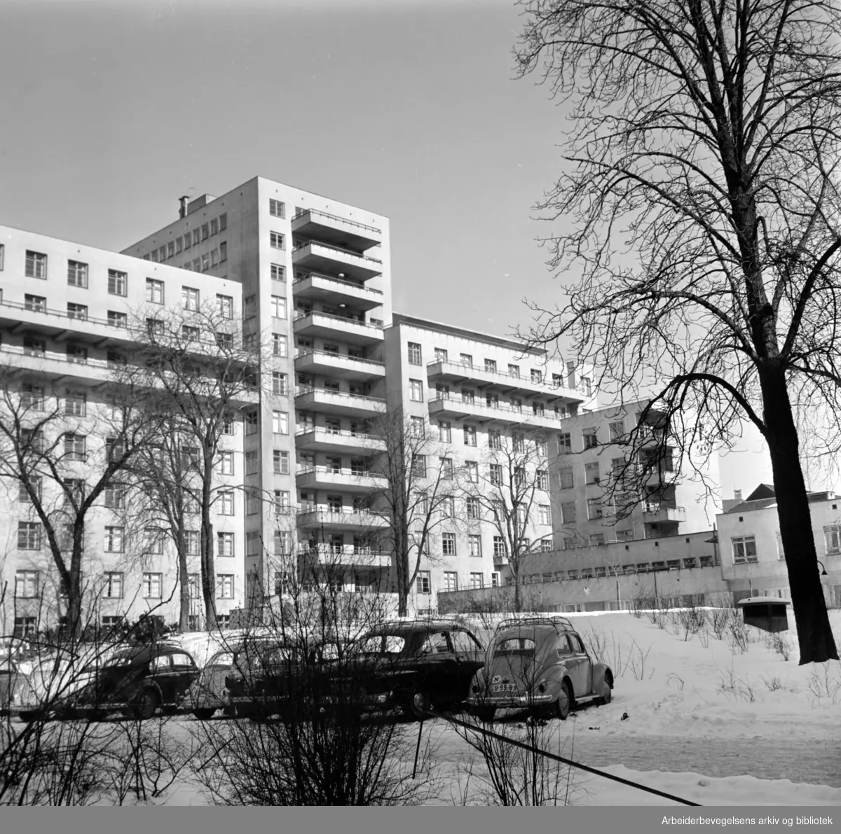 Telegrafverkets nye administrasjonsbygg. Ekteriør. Mars 1962