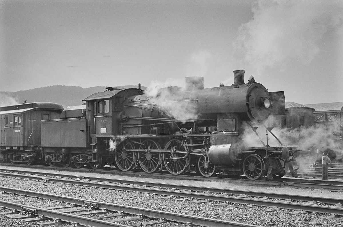 Damplokomotiv type 30b nr. 357 på driftsbanegården i Trondheim.