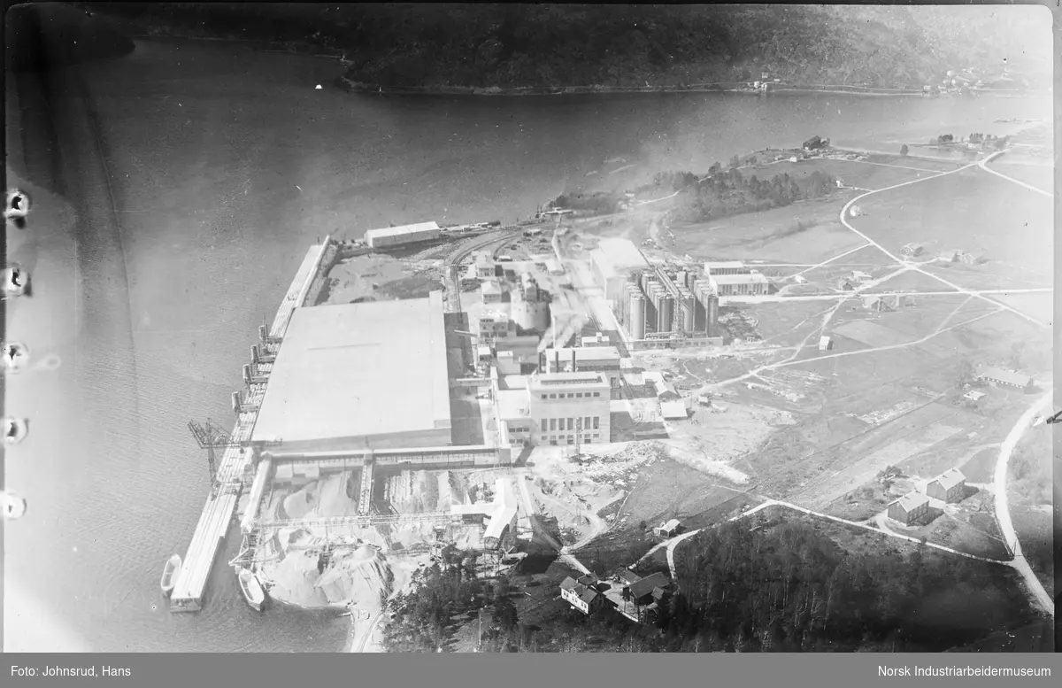 Flyfoto av Herøya industripark