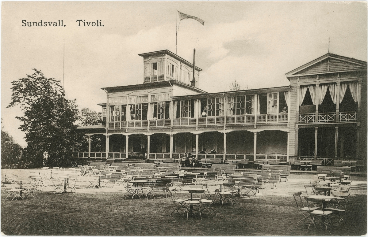 3 st motiv från utvärdshuset "Tivoli" med resturanginteriör och exteriör. Tivoli byggdes 1871. 
Vykort.