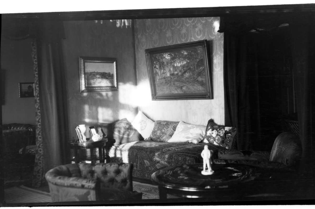 Interiør fra stuen, Villa Knyggen. Fotografert 1919.