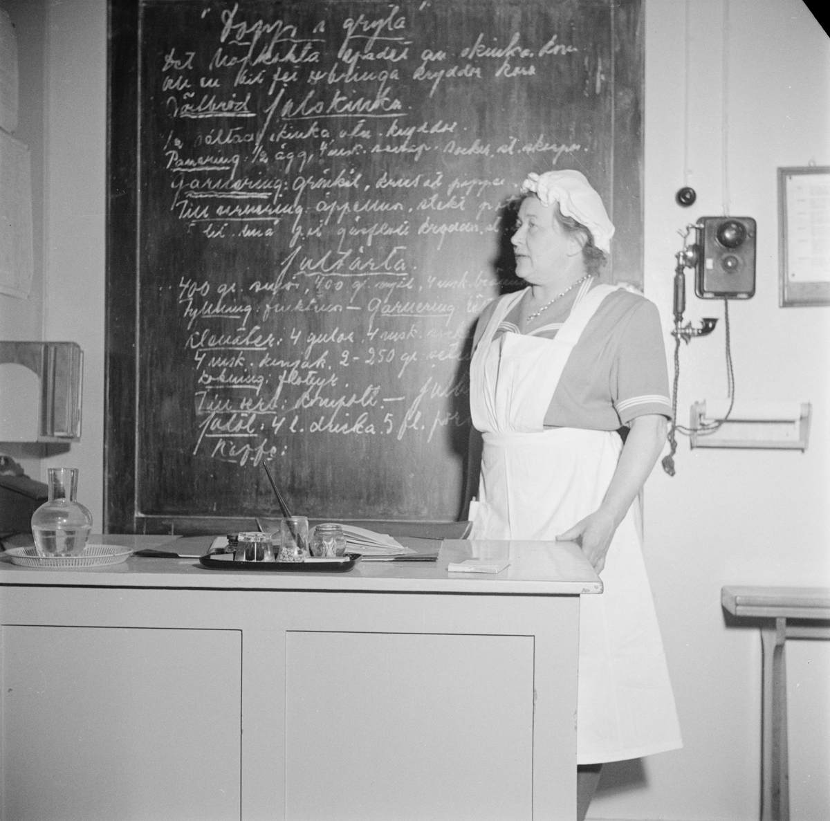 Kvinna med matlagningsrecept, Uppsala