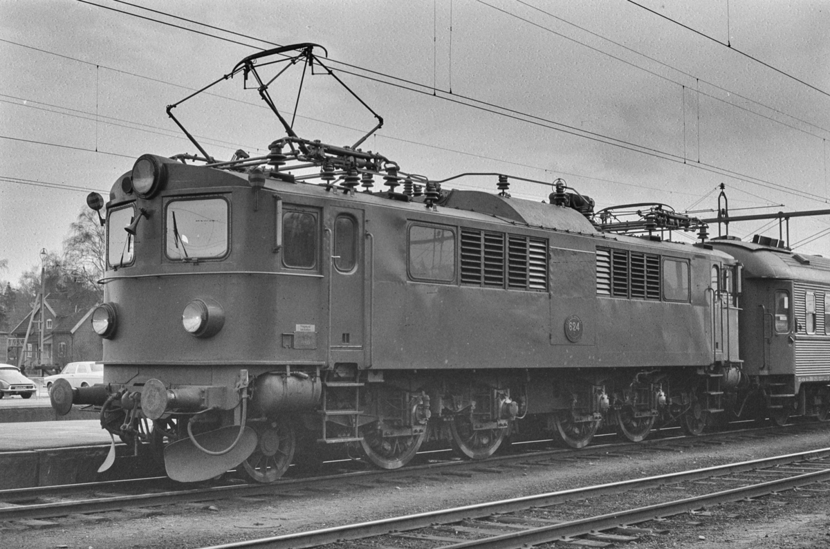 Svensk elektrisk lokomotiv type F nr. 624 i Ângelholm i Sverige.