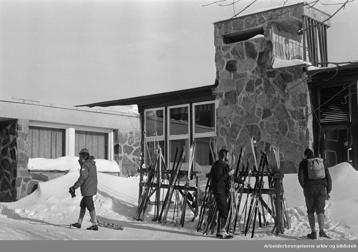 Østmarka, Vangen Skistue. Mars 1978