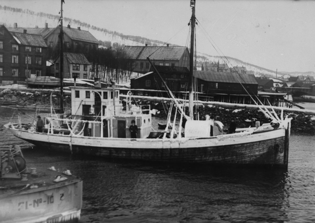 Fiskebåt., M/K Torfinn av Tranøy. T2TN. Ca. 1937-38.