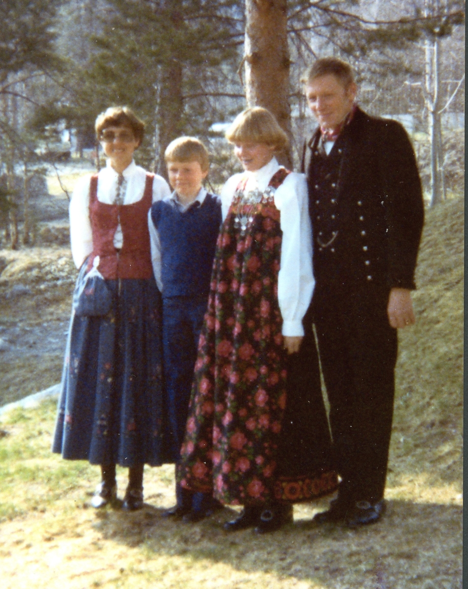 Frå v,Karen Elise Windju Haugstad,Ivar Haugstad,Anne Helene Haugstd og Ragnar Haugstad.
