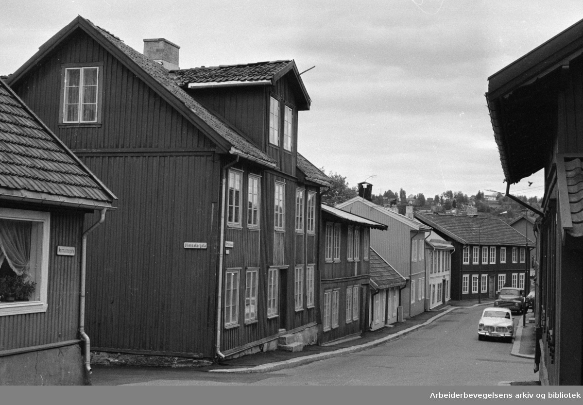Kampen. Gamle gårder. Normannsgata Ullensakergata..August 1975