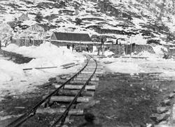 "Fra Nes Trælastbrug. Sliplessing på Marsøra april 1927"