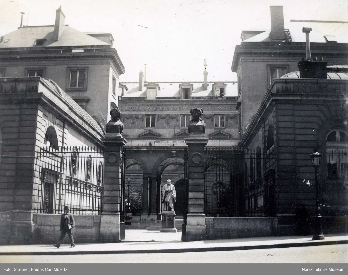 College de France, Paris, 1899-1900