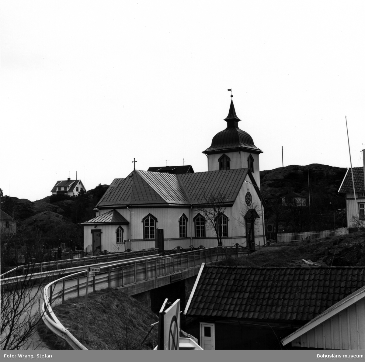 Text till bilden:"Grundsunds kyrka. Från nordöst".