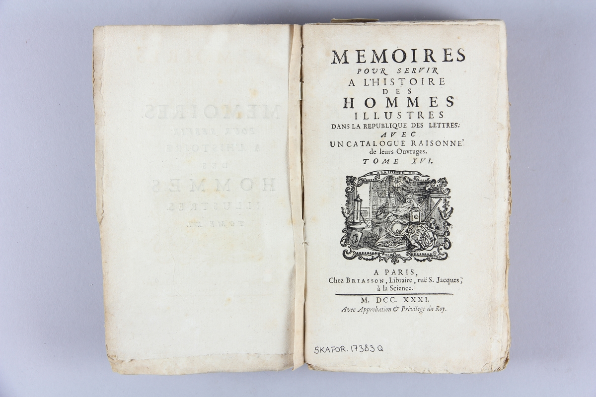 Bok, häftad, "Mémoires pour servir à l´ histoire des hommes illustres", del 16. Pärmar av marmorerat papper, oskuret snitt. Skadad rygg.