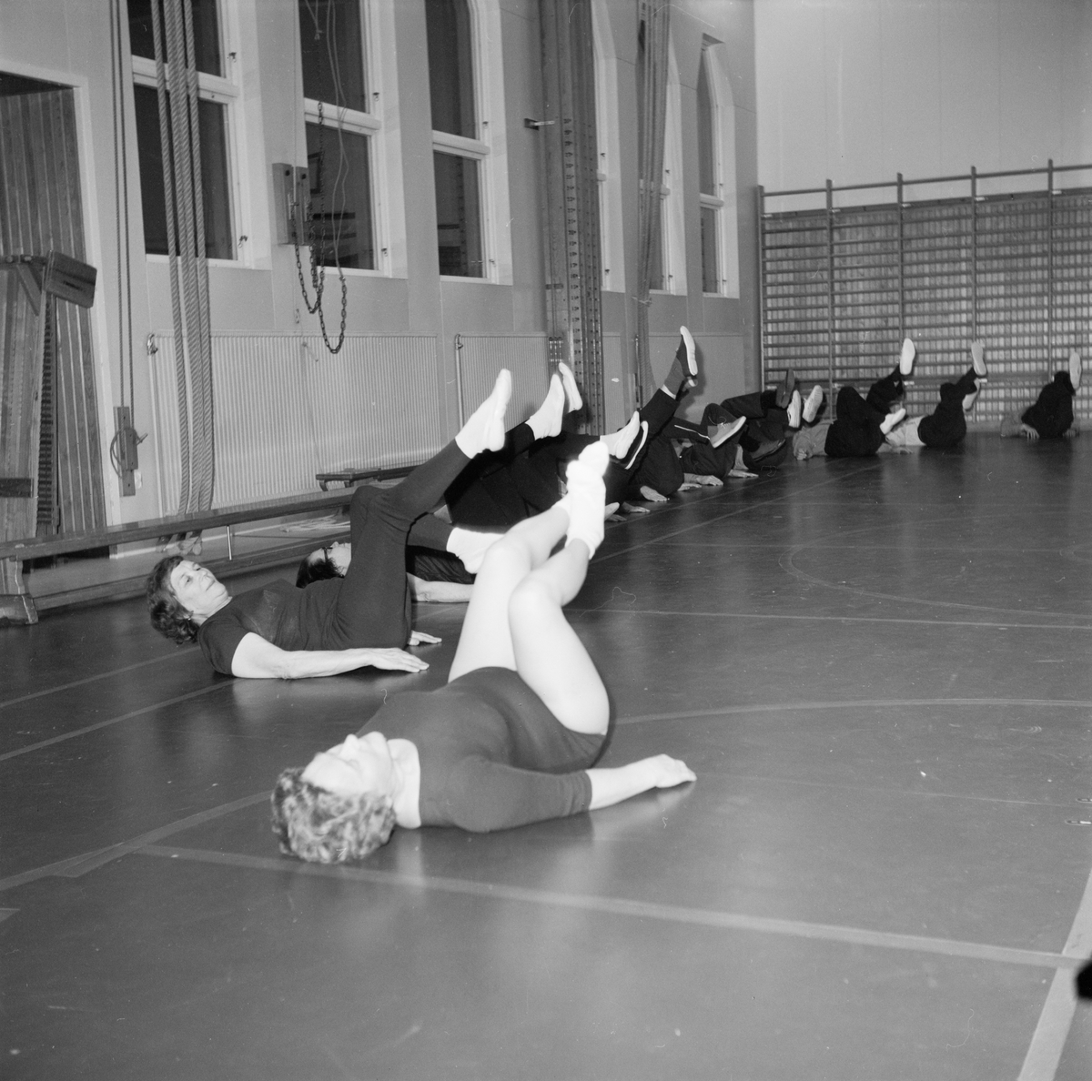 Pensionärsgymnastik i Söderfors, Uppland 1971