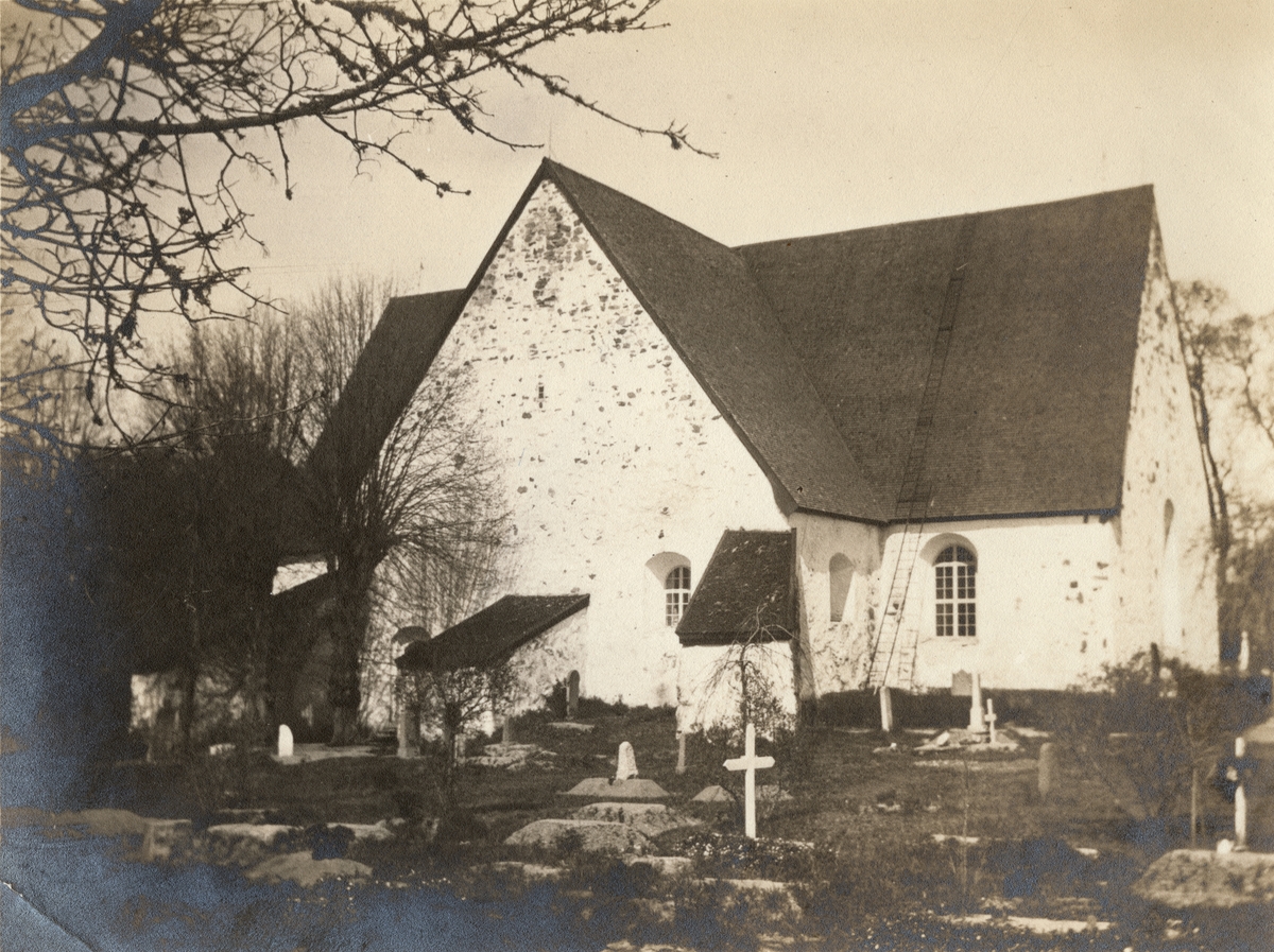 Text i fotoalbum: "Wermdö kyrka."