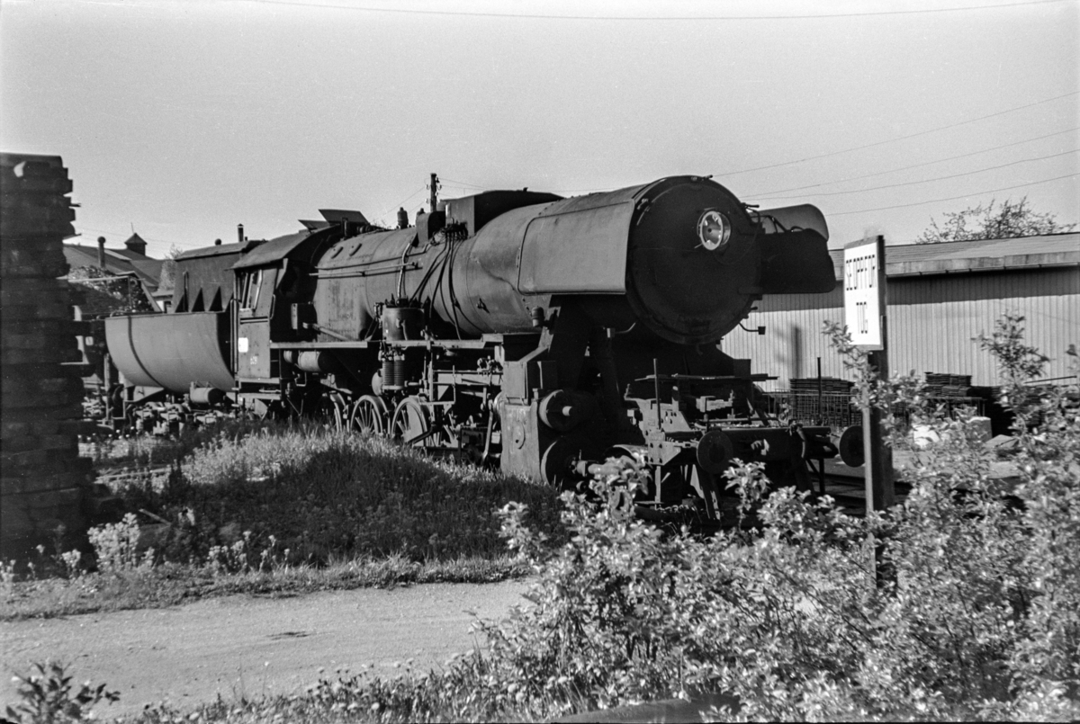 Hensatt damplokomotiv type 63a nr. 6081 på Lillestrøm stasjon.