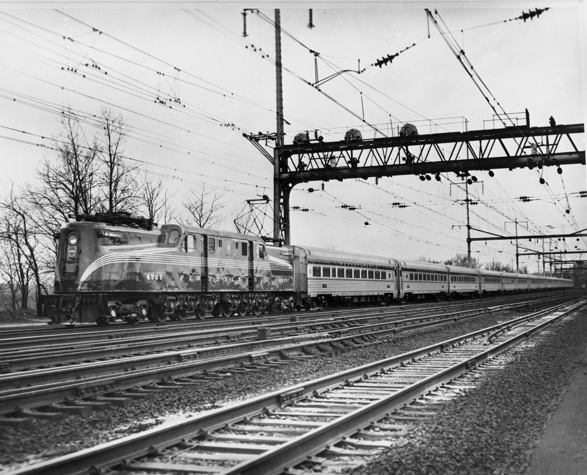 Pennsylvania Railroad, PRR GG1 4909 med "The Congressional".