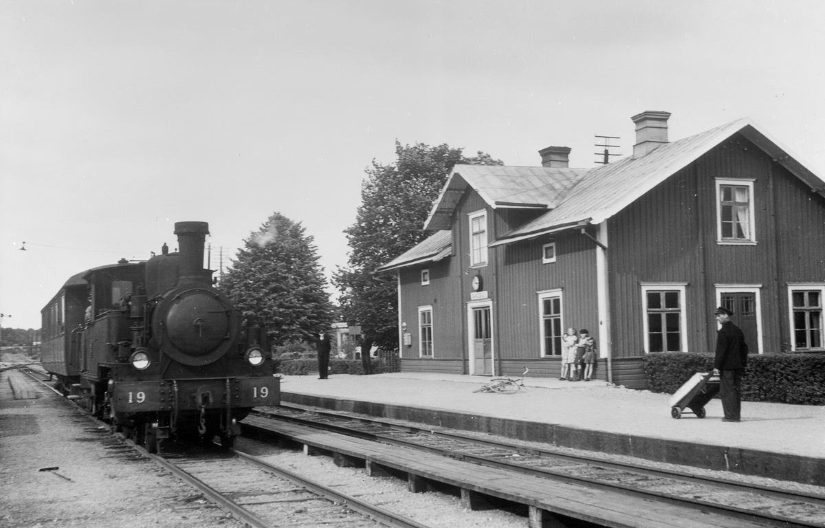 Sandbäck station. BKB lok 19 "Bodekull"