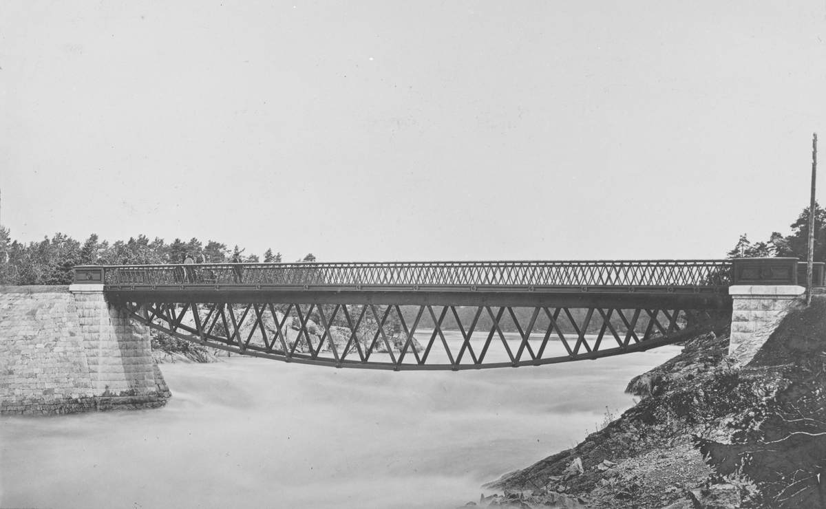 Järnvägsbro över Göta älv
Slotts samling