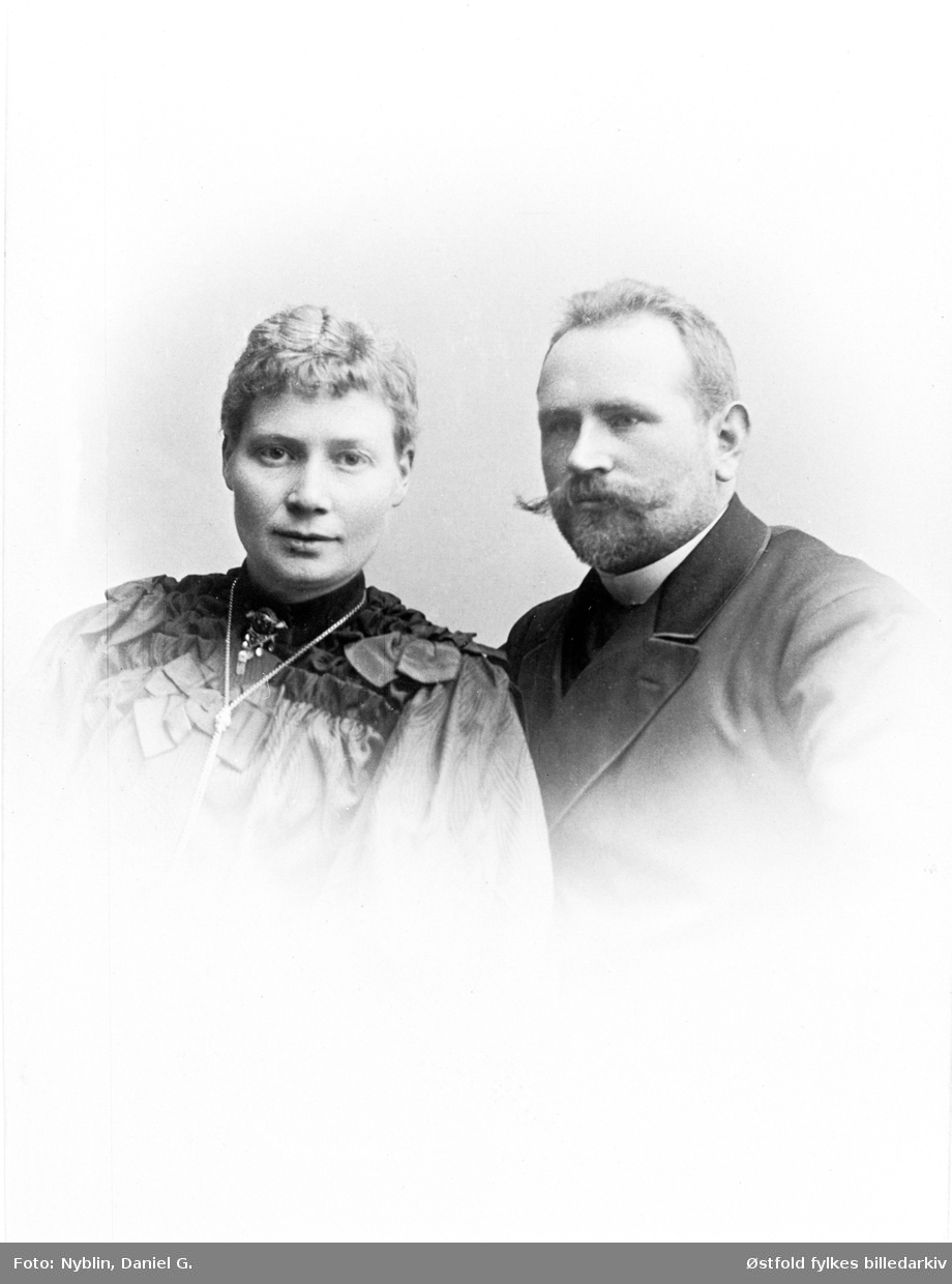 Portrett av Ludvig L. Kragtorp med frue (ordfører 1905- 1907)  i Spydeberg.