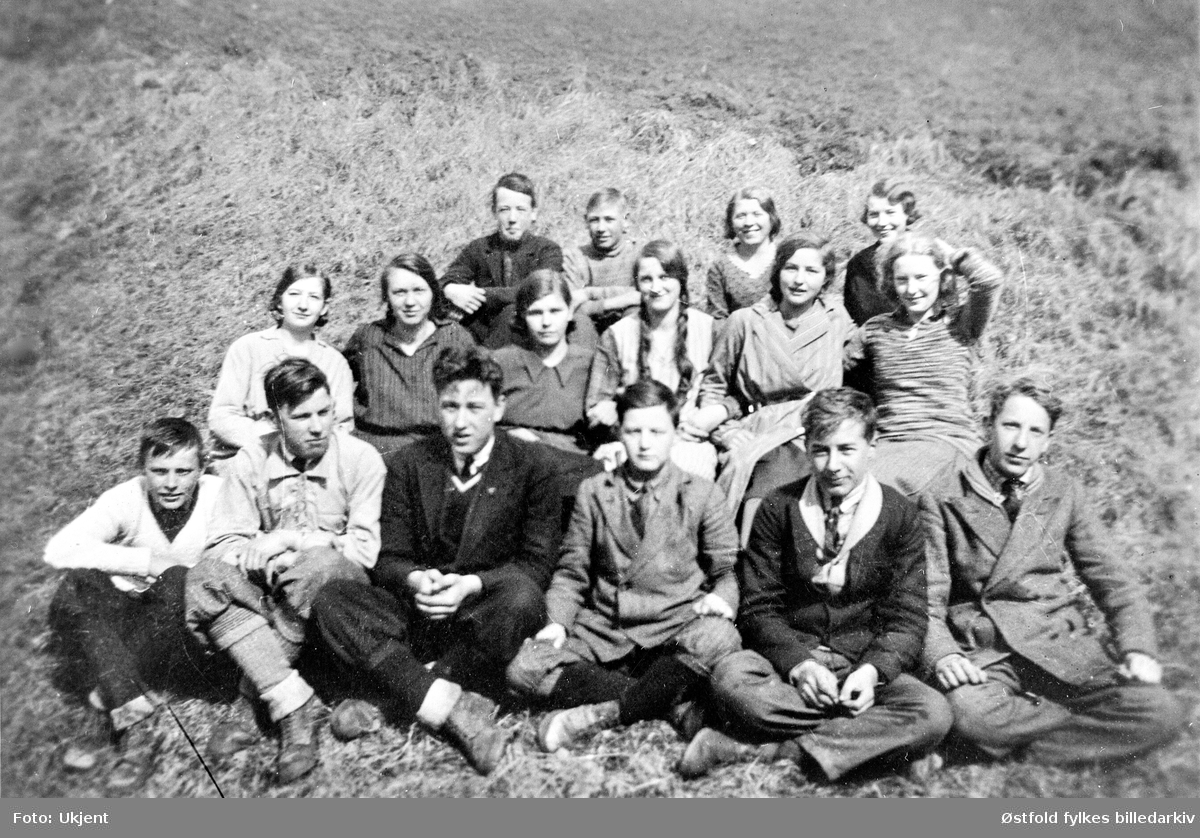 Fortsettelsesskolen på Spydeberg skole 1931. Navneliste - se fotokort for plassering.