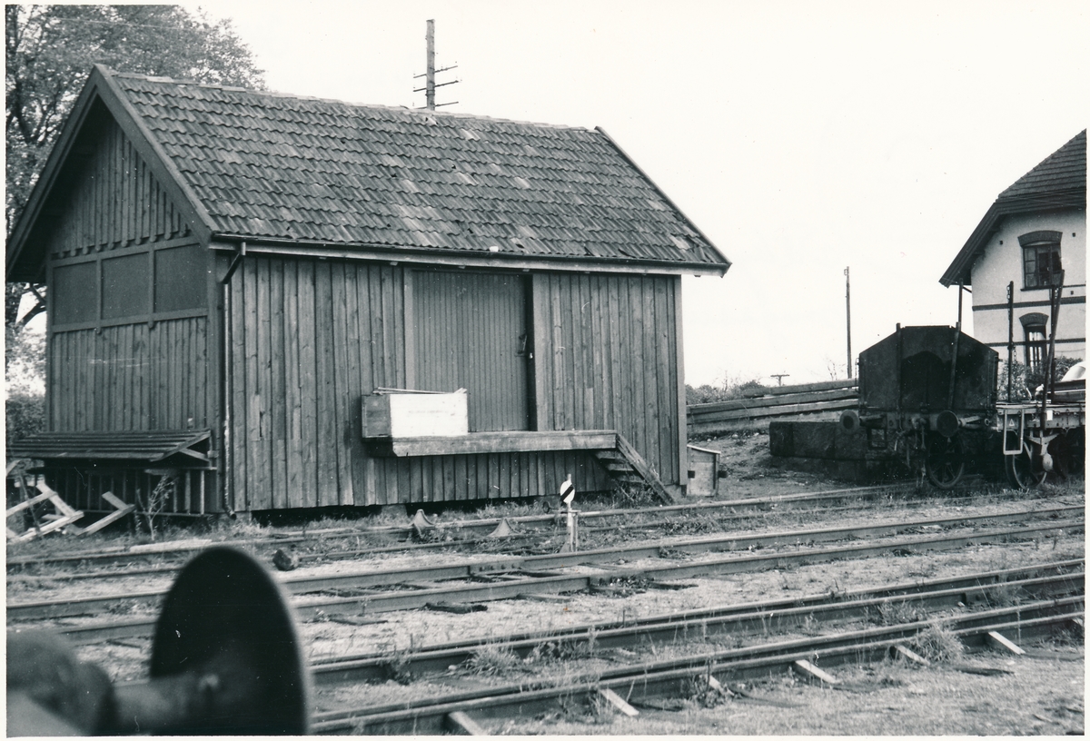Säby stations fraktgodsmagasin vid nedläggningen av bandel Billesholm-Landskrona 29/5-1960