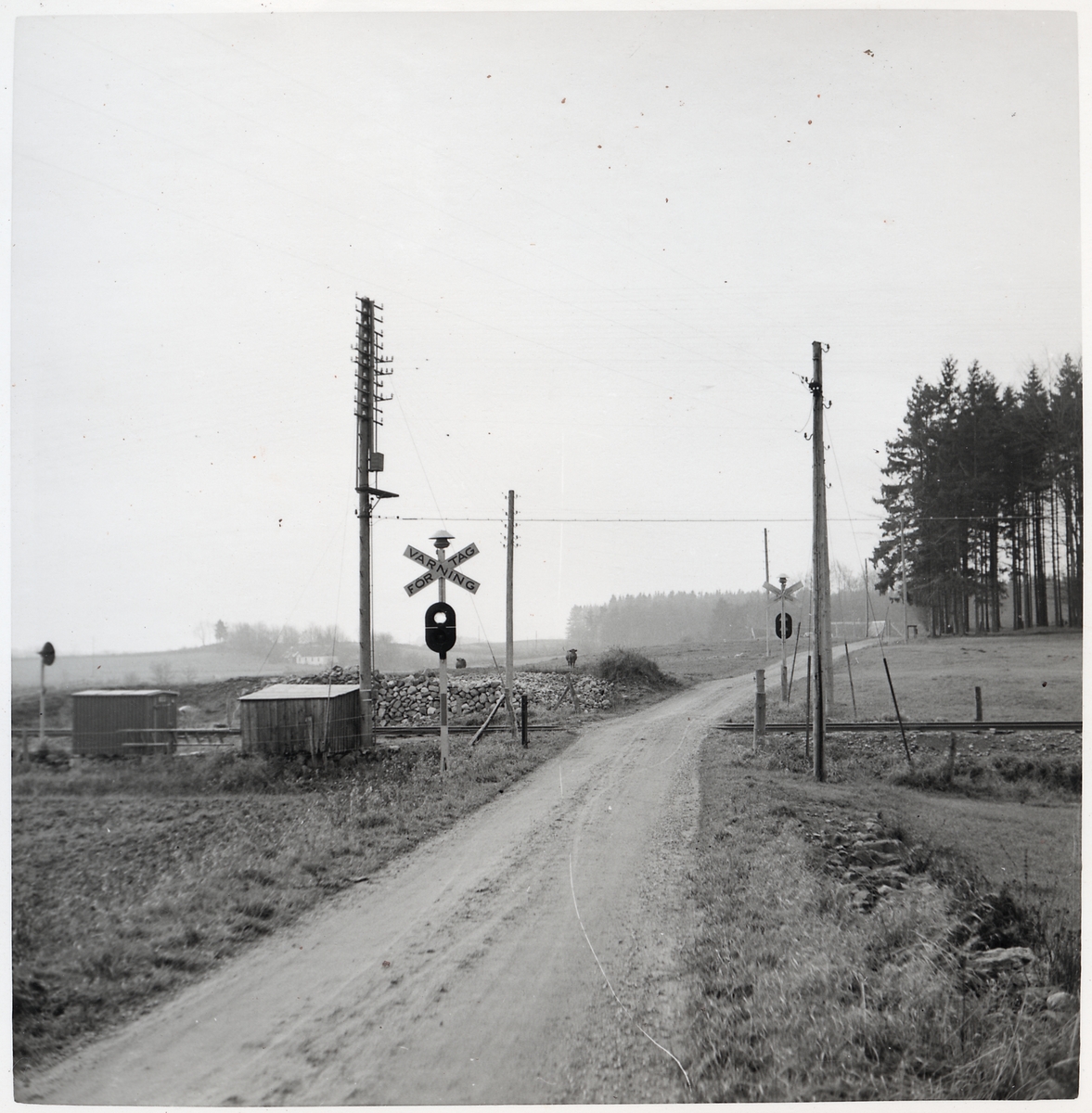 Järnvägsövergång vid Raskarum, på sträckan mellan S:t Olof och Gyllebo.