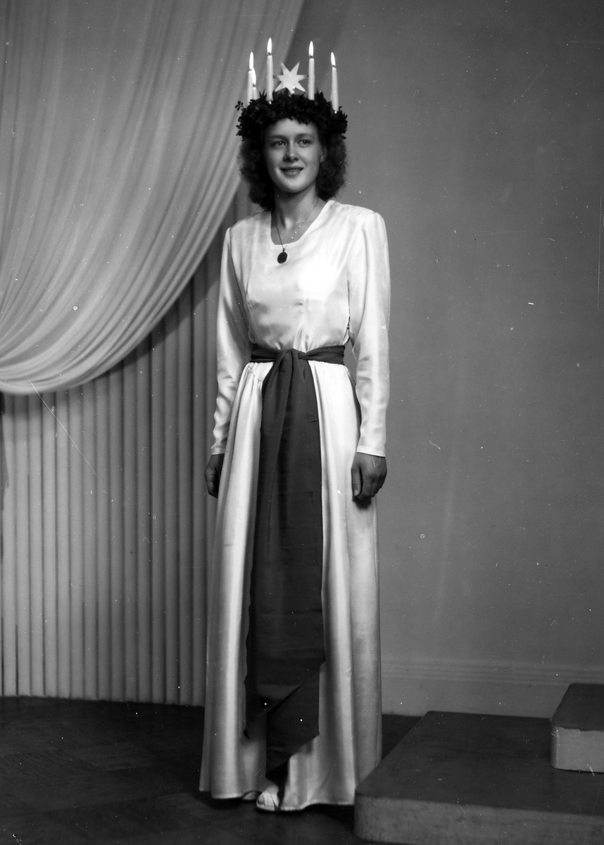 Porträtt av årets Suchard Lucia 1948.