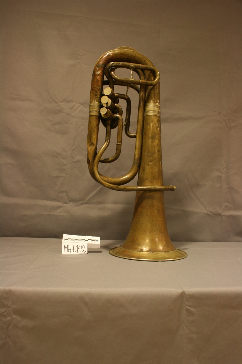 Tenorhorn eller tenortuba (med schallstykket opp)