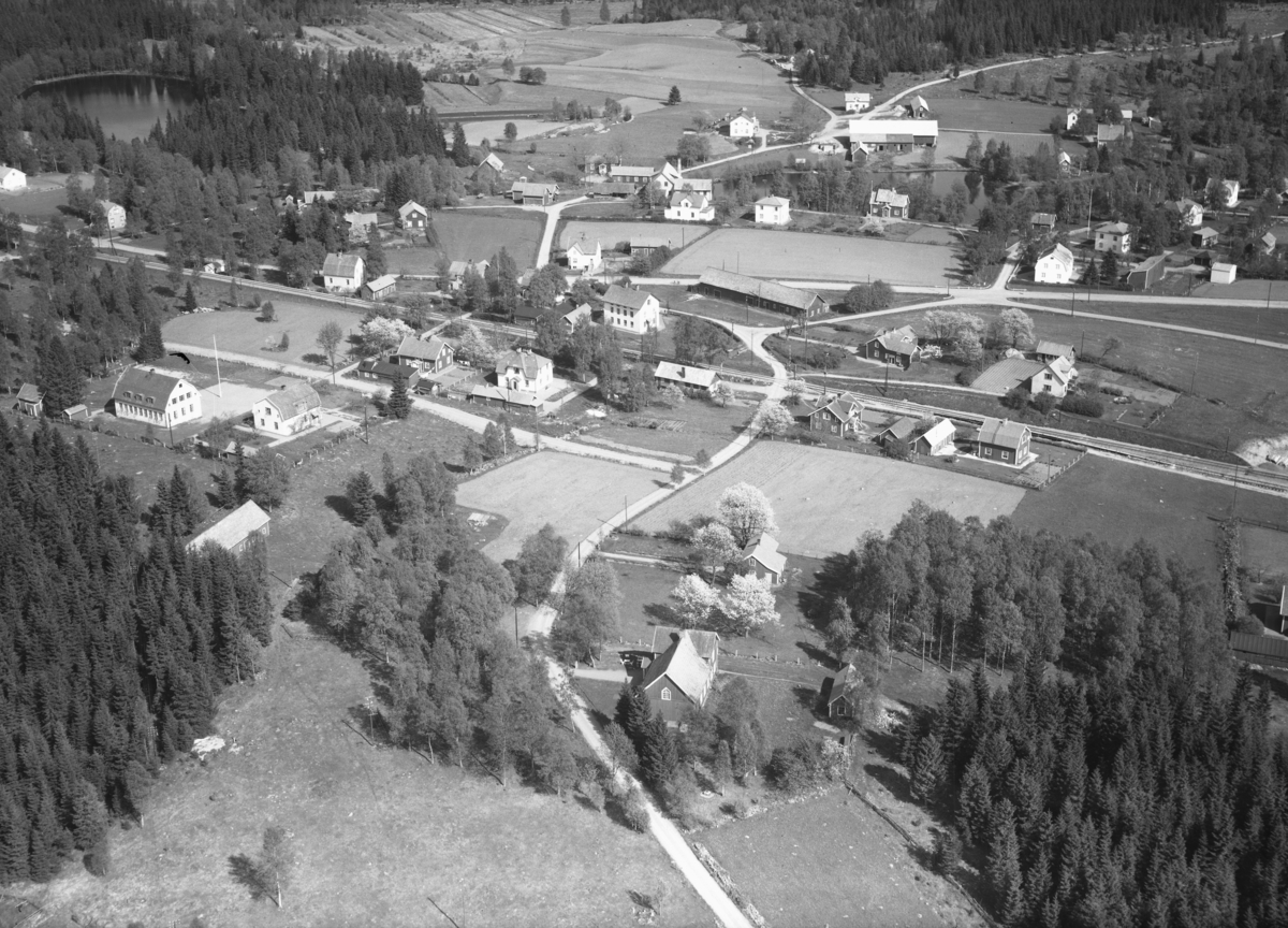 Flygfoto över Fredriksdal i Nässjö kommun. Nr O 1000.