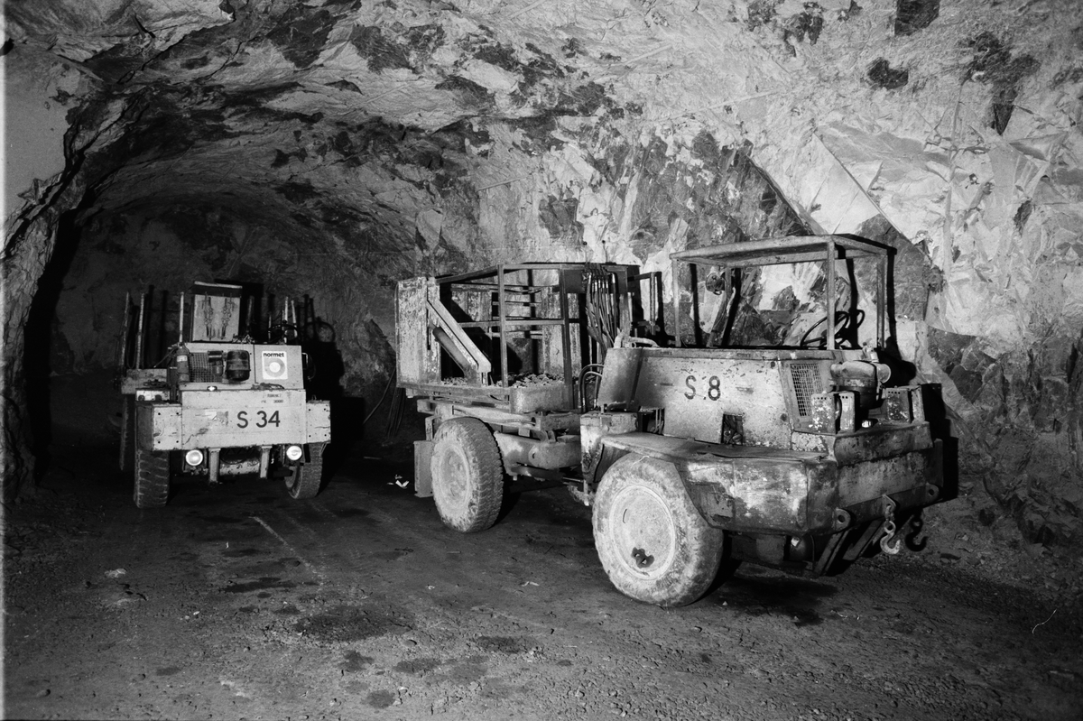 Det s. k. fiskbenet, uppställningsplats för fordon, 460-metersnivån, gruvan under jord, Dannemora Gruvor AB, Dannemora, Uppland oktober 1991