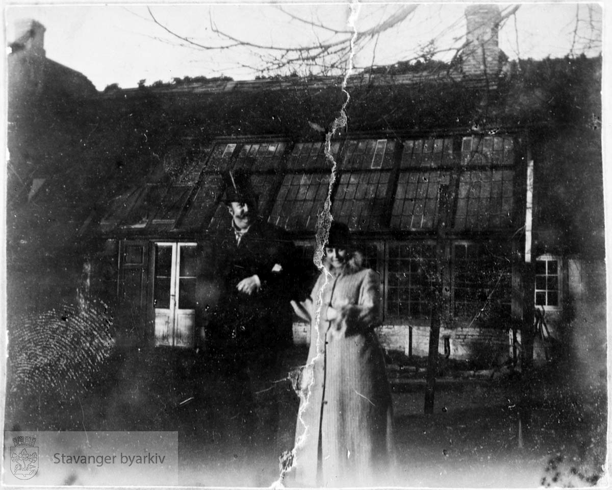 Alexander Kielland på Ramsland med en kvinne