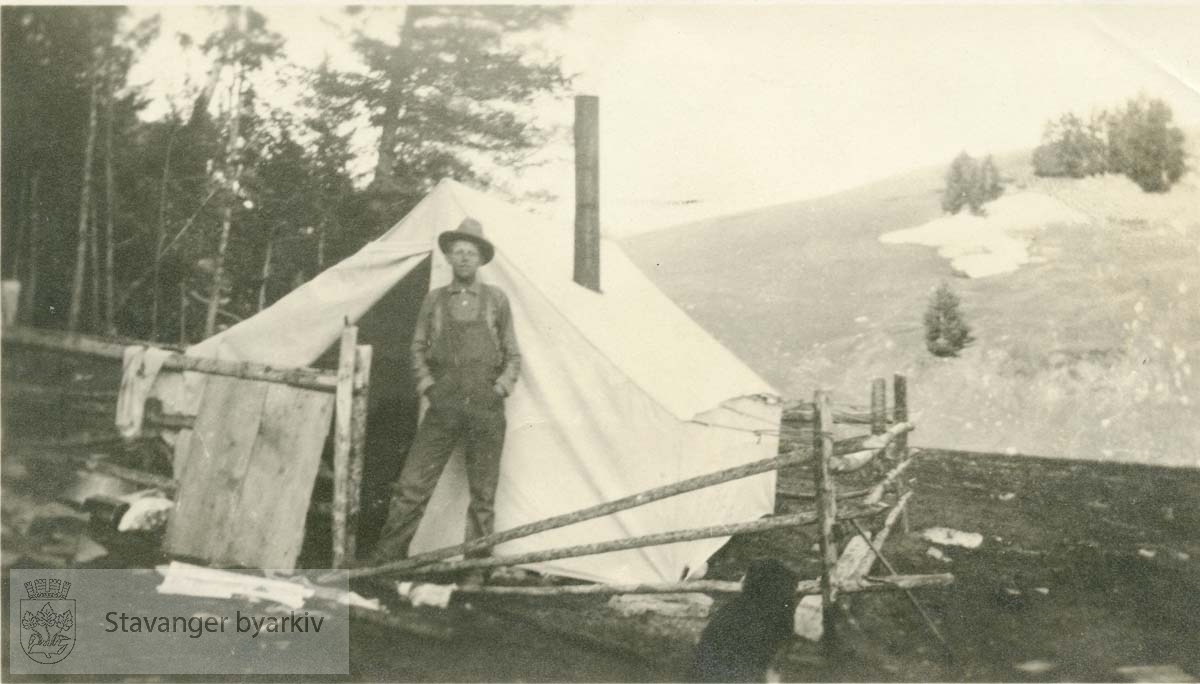 Parti fra øvre Flagster, Castle Mountain, Montana. Tatt våren 1917