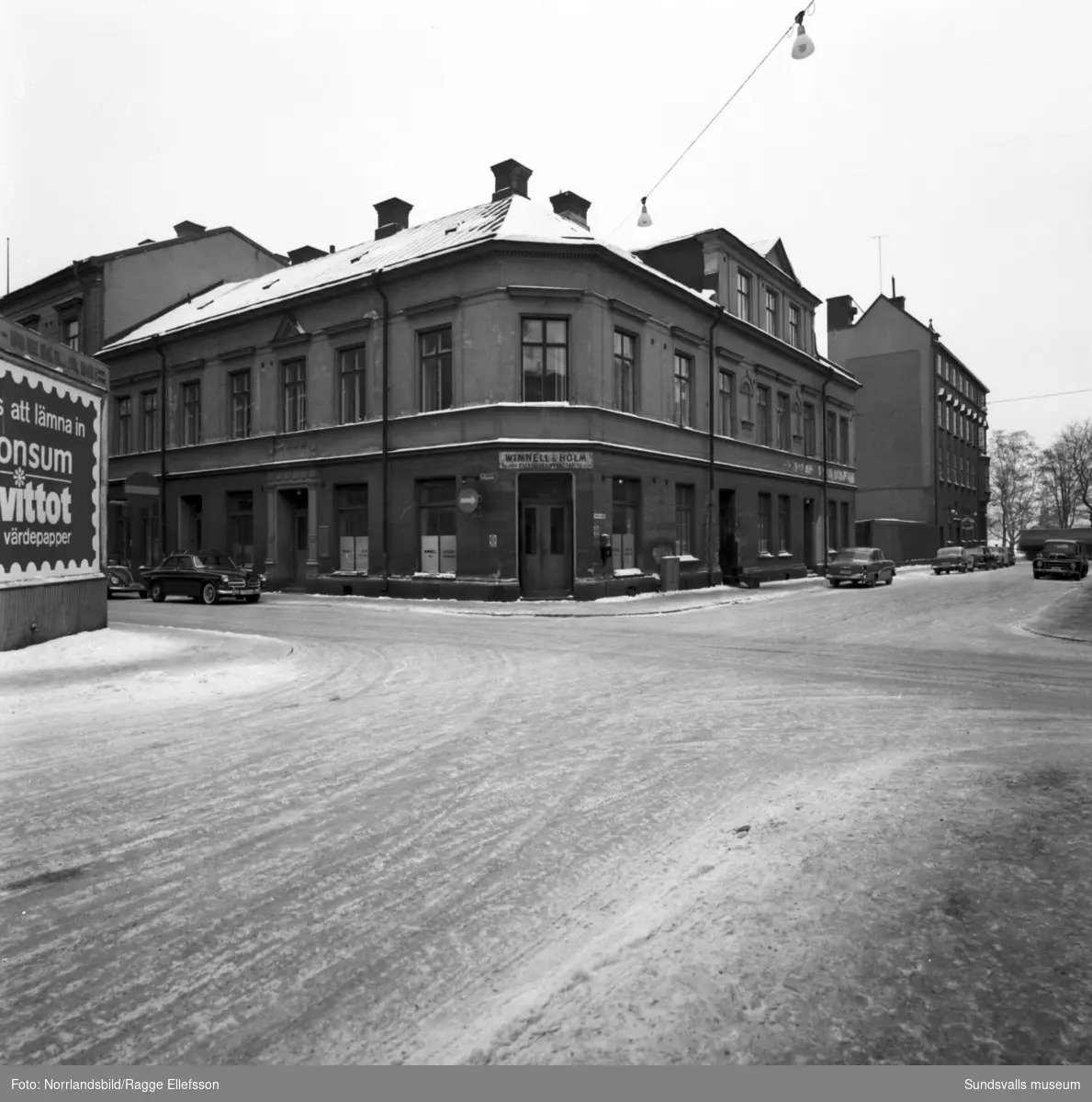 Wimnell & Holms elektriska verkstad i hörnet av Rådhusgatan-Tullgatan ...