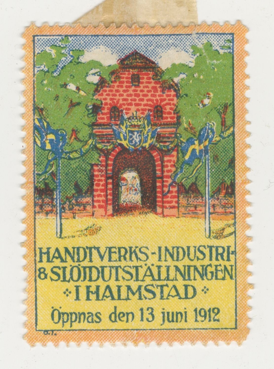Ett märke för Hantverks- Industri och Slöjdutställningen i Halmstad som öppnade 13 juni 1912.

Ingår i en samling välgörenhetsmärken.