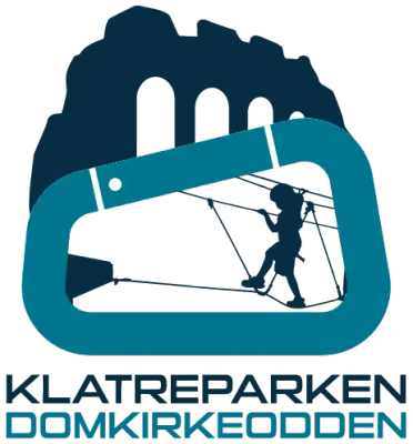 Klatreparken Domkirkeoddens logo med domkirkeruinen i bakgrunnen og sikret klatrer inni en karabinkrok