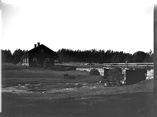 Bostadshus intill stenbro, Hedhammar, Riddarhyttan.