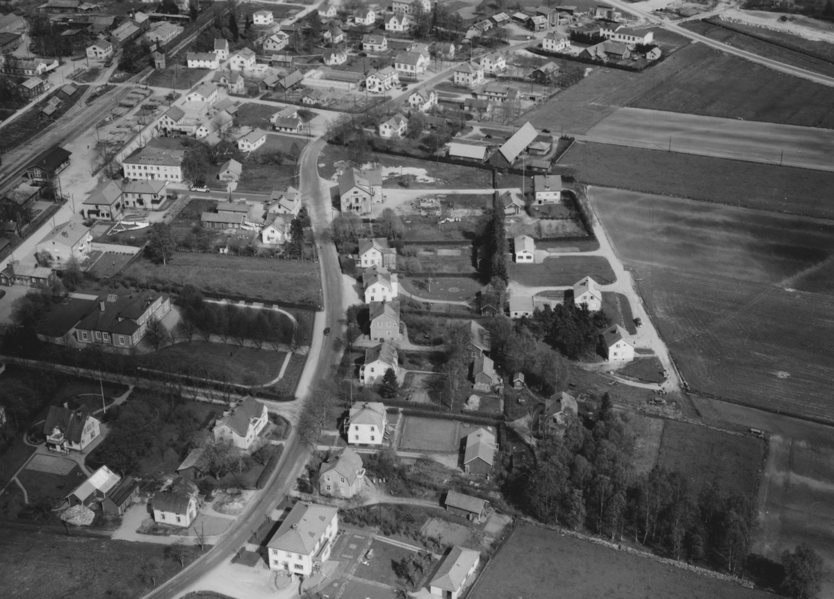 Flygfoto över Reftele i Gislaveds kommun, Jönköpings län. Nr R 1811