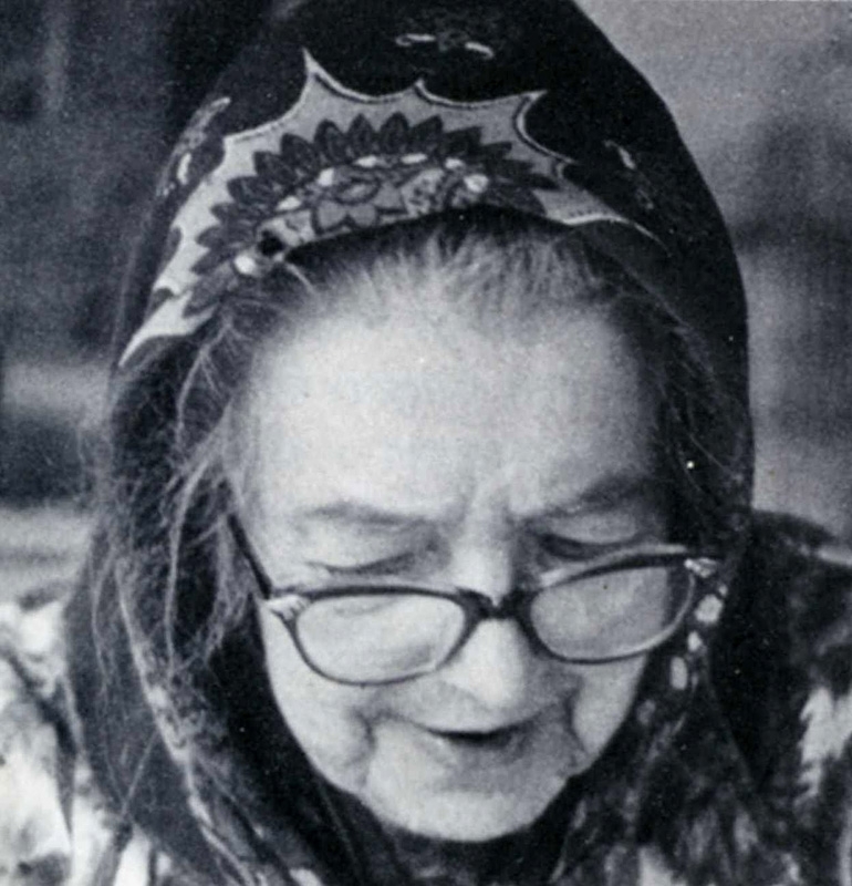 Kållereds första 100-åring Gerda Larsson (1880 - 1981), Sporred 1:8 "Fredriks". Foto från Kållereds Församlingsblad.