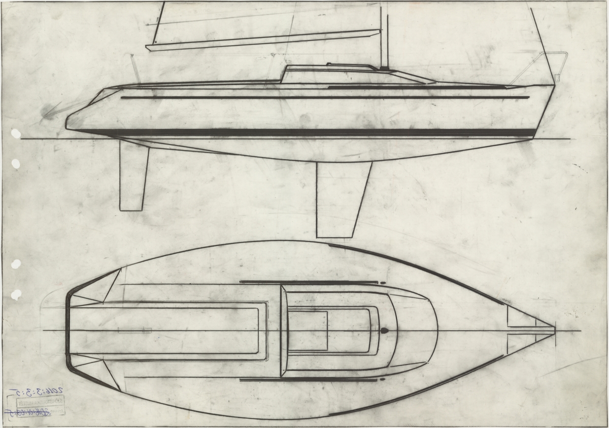 Segelbåt, MiniCompis
Däck i plan och profil
Längd (meter): 6,8
Bredd (meter): 2,5